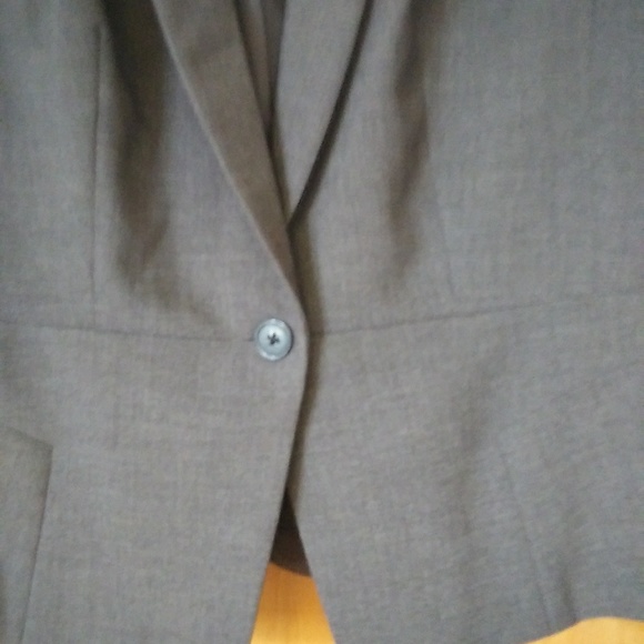 Blazer - Picture 2 of 4